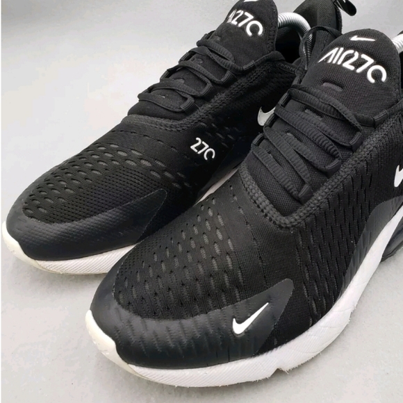 Nike Air Max 270 /  Black Running Athletic Comfort Shoes AH6789-001 Womans 10.5 - Picture 1 of 11